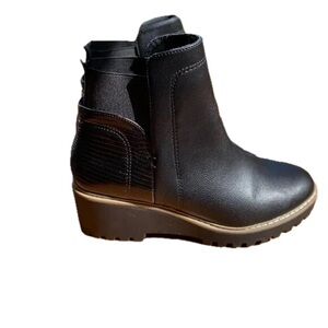 DV Dolce Vita Women's Rielle Ankle Boot